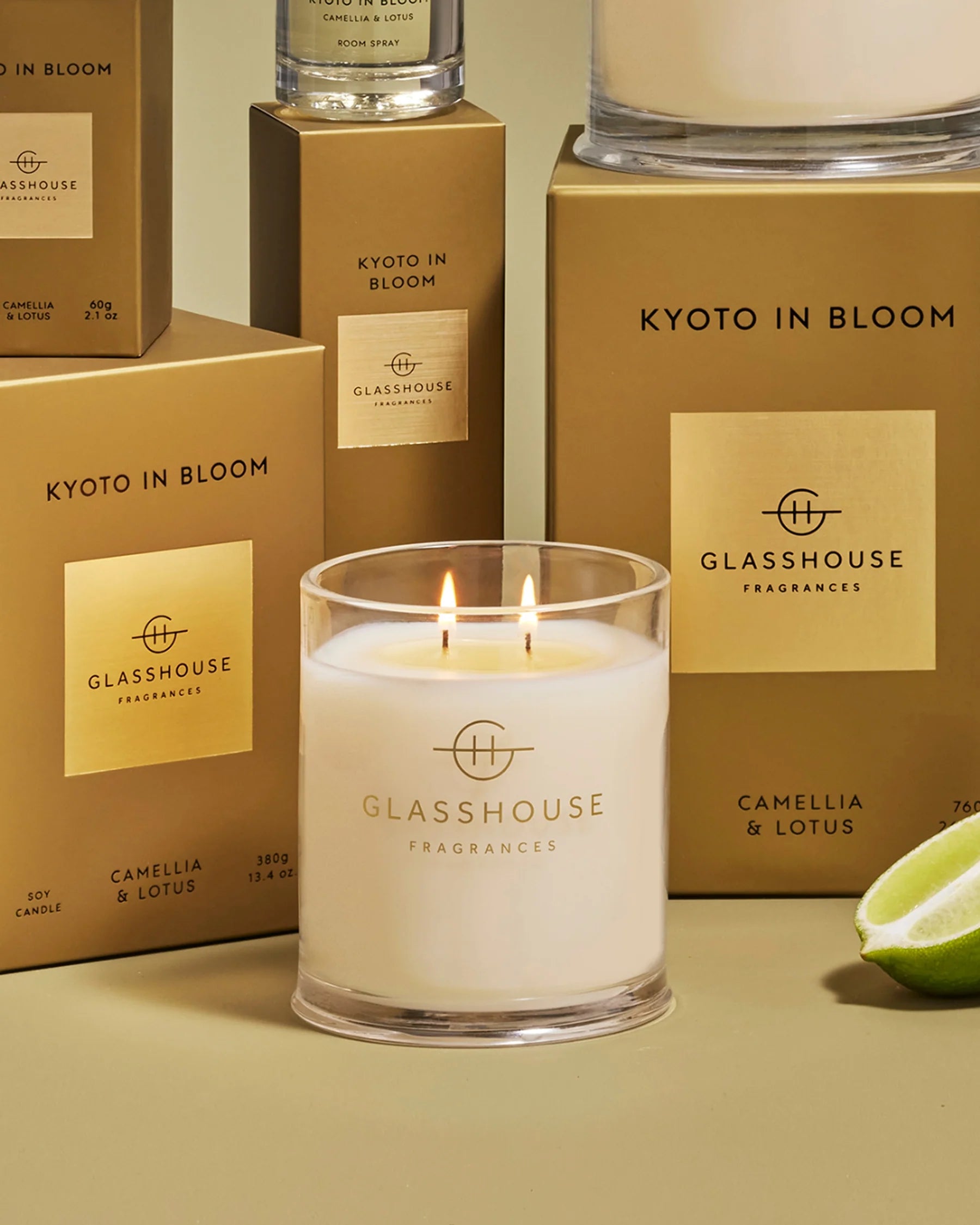 kyoto-glasshouse-candle-candle-kyoto-in-bloom-380g-lifestyle-styled-1800x2250-01.webp
