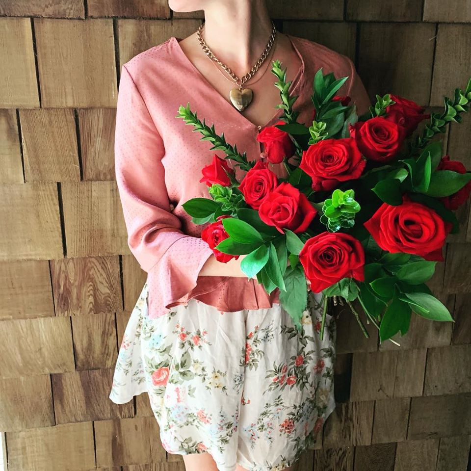 redroses.jpg